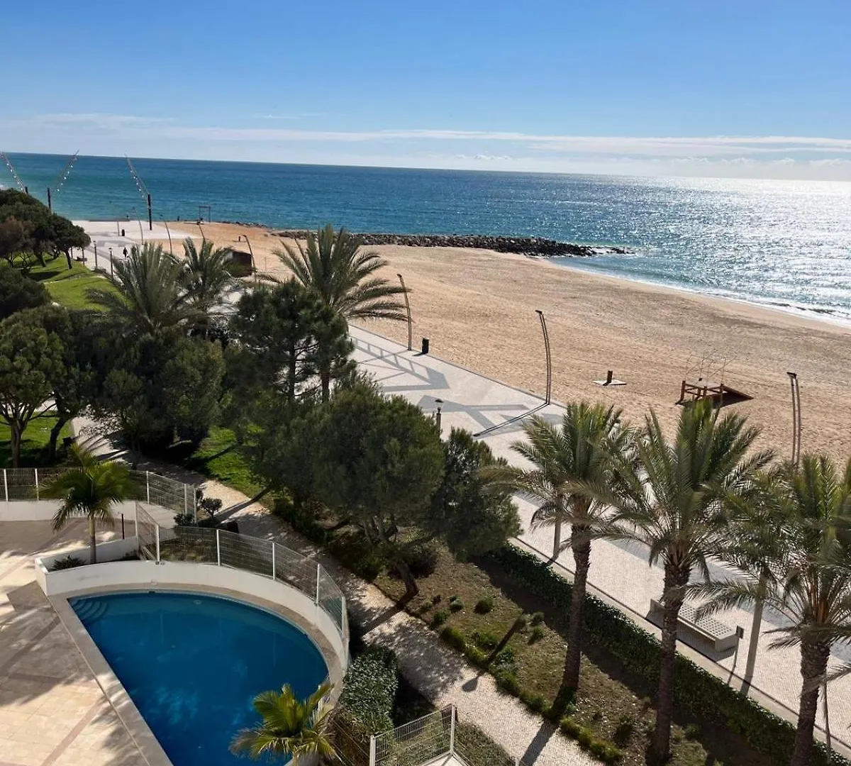 Centralgarve - Beachfront With Pool Penthouse Quarteira